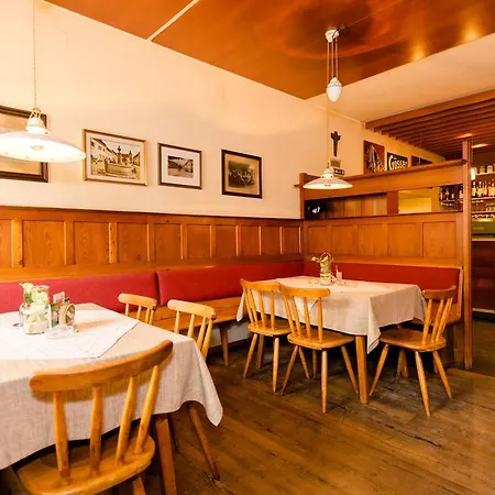 Grillitsch Roesslwirt Pensión